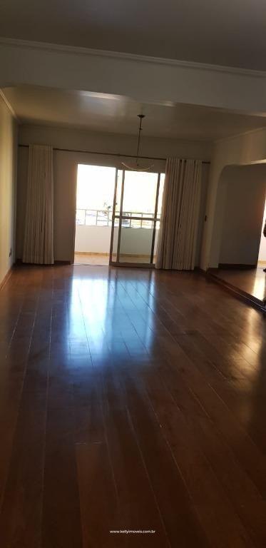 Apartamento à venda com 3 quartos, 210m² - Foto 11