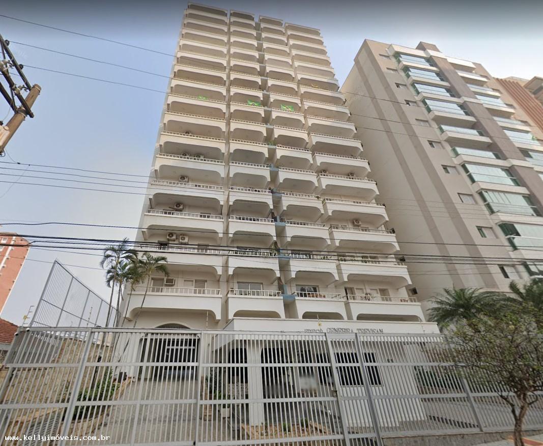 Apartamento à venda com 3 quartos, 210m² - Foto 1