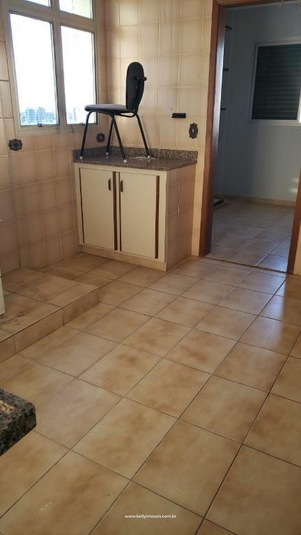 Apartamento à venda com 3 quartos, 210m² - Foto 19