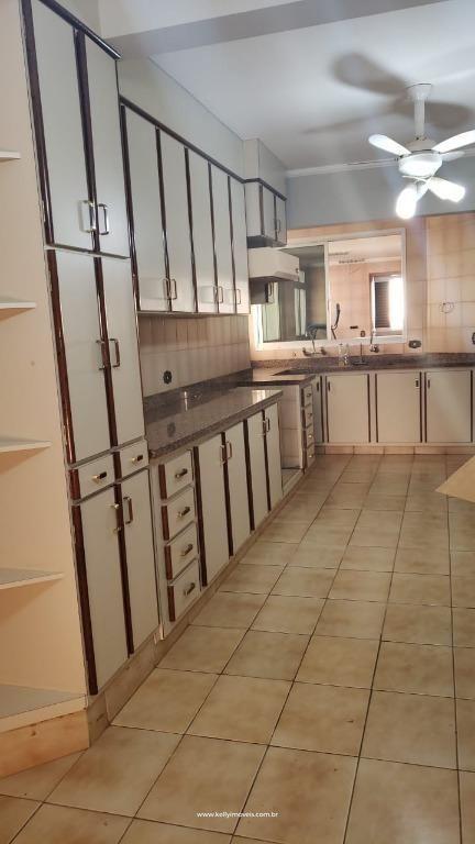 Apartamento à venda com 3 quartos, 210m² - Foto 32