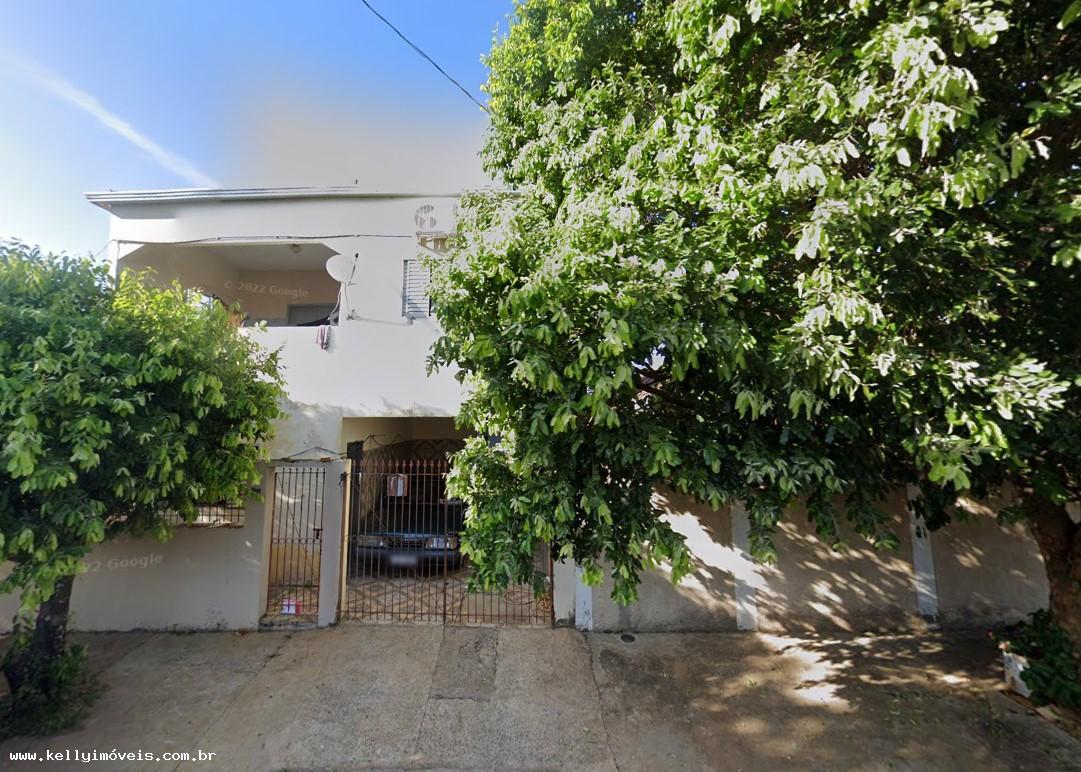 Casa à venda com 3 quartos, 197m² - Foto 2