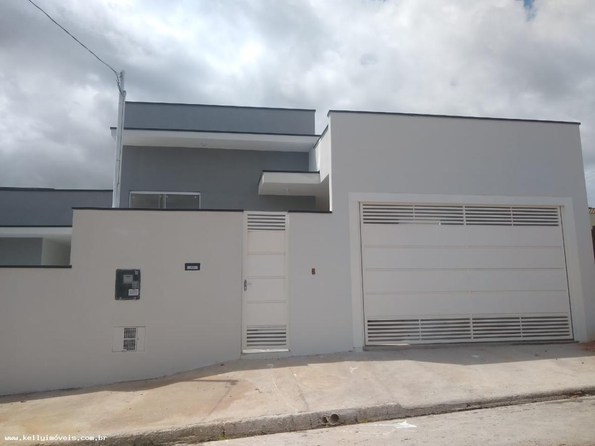 Casa à venda com 2 quartos, 100m² - Foto 2