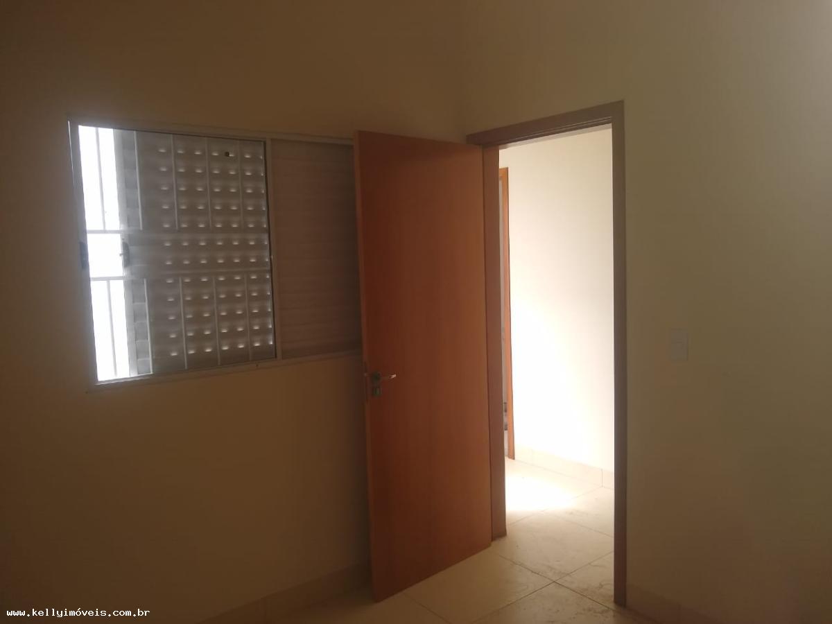 Casa à venda com 2 quartos, 100m² - Foto 16