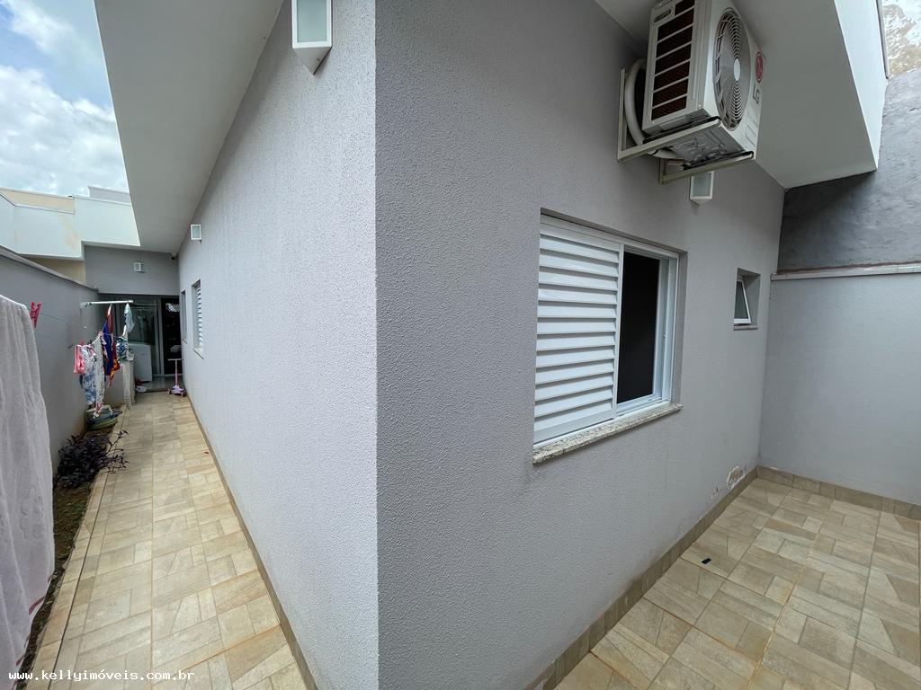 Casa à venda com 3 quartos, 150m² - Foto 19