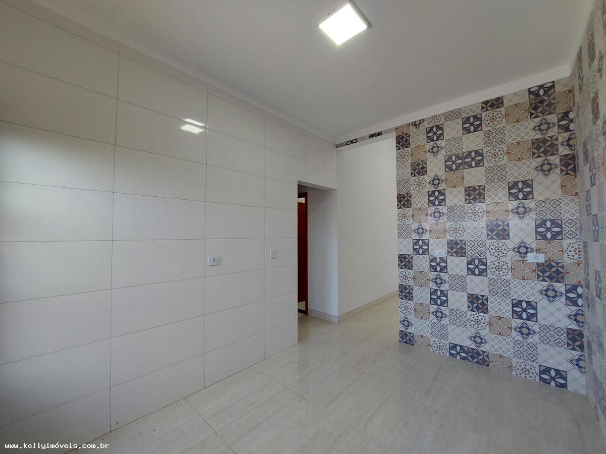 Casa à venda com 2 quartos, 100m² - Foto 4