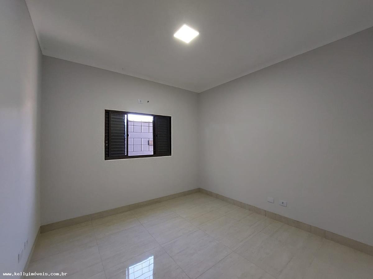 Casa à venda com 2 quartos, 100m² - Foto 12