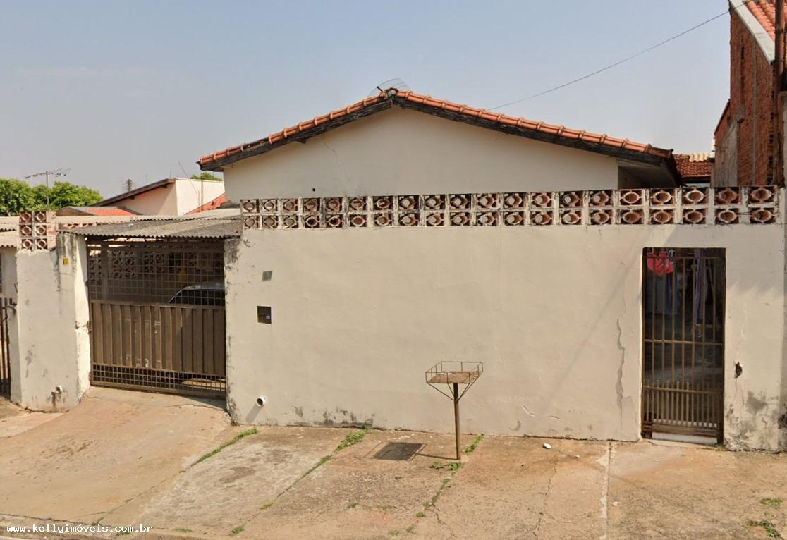 Casa à venda com 3 quartos, 70m² - Foto 3