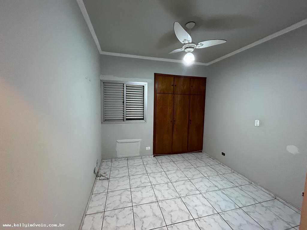 Apartamento à venda com 3 quartos, 110m² - Foto 11