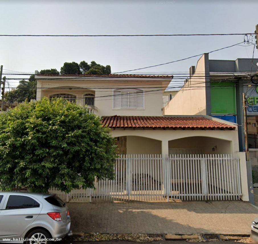 Casa à venda com 4 quartos, 400m² - Foto 1