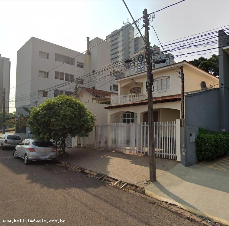 Casa à venda com 4 quartos, 400m² - Foto 2