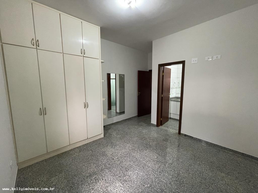 Casa de Condomínio à venda com 4 quartos, 400m² - Foto 28