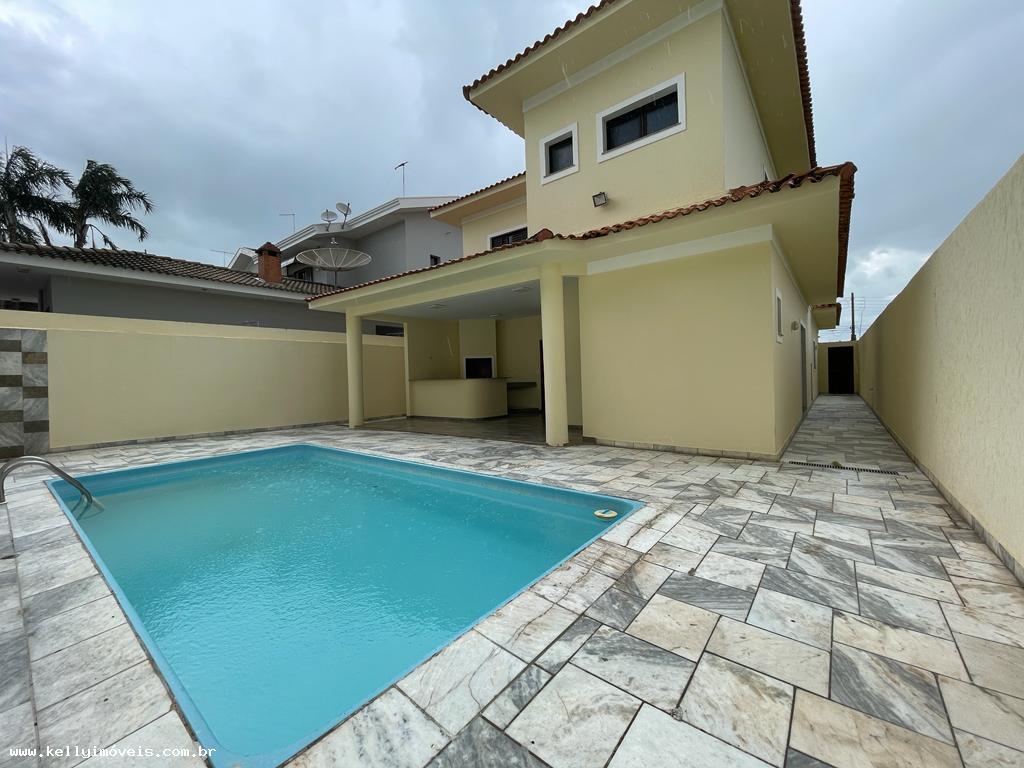 Casa de Condomínio à venda com 4 quartos, 400m² - Foto 1