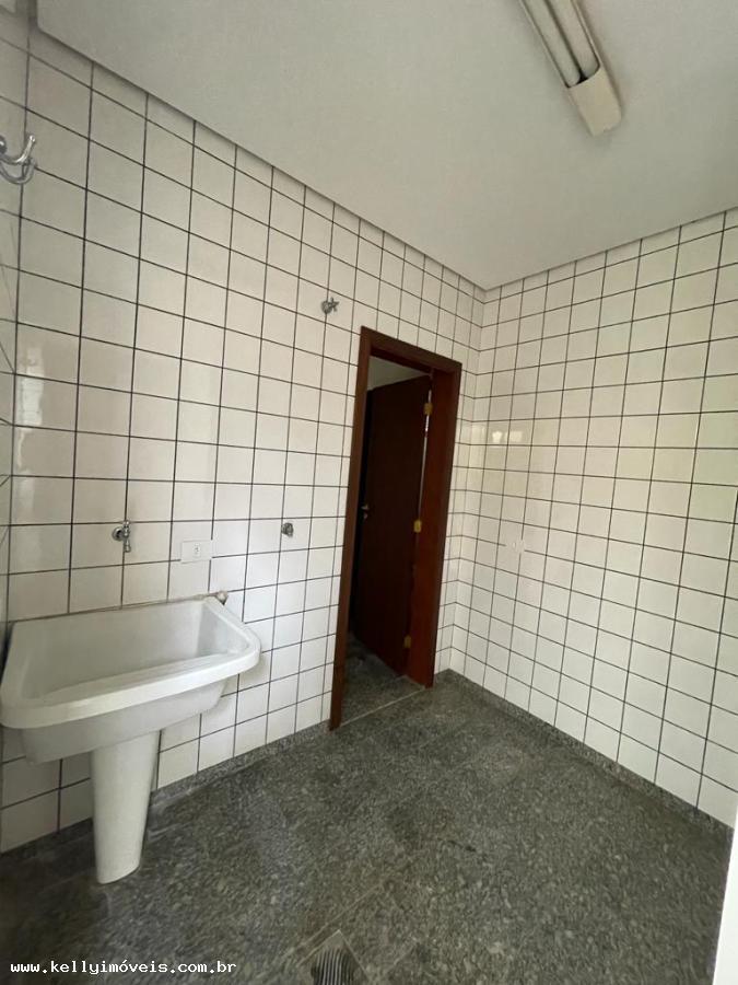 Casa de Condomínio à venda com 4 quartos, 400m² - Foto 31