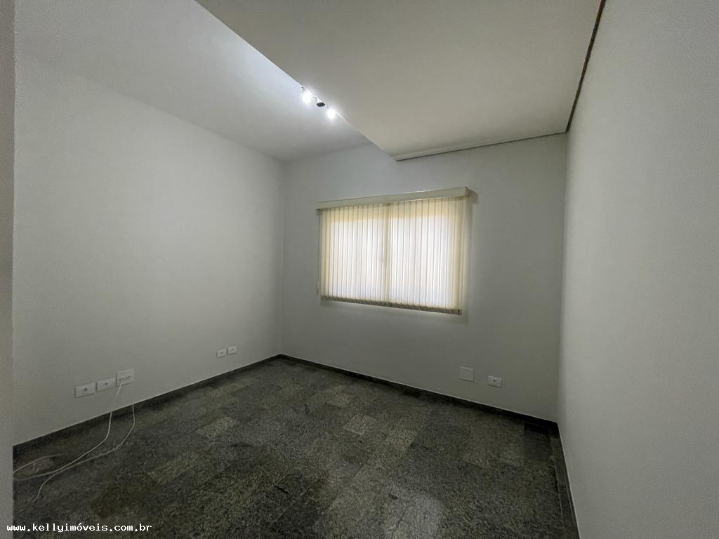 Casa de Condomínio à venda com 4 quartos, 400m² - Foto 12