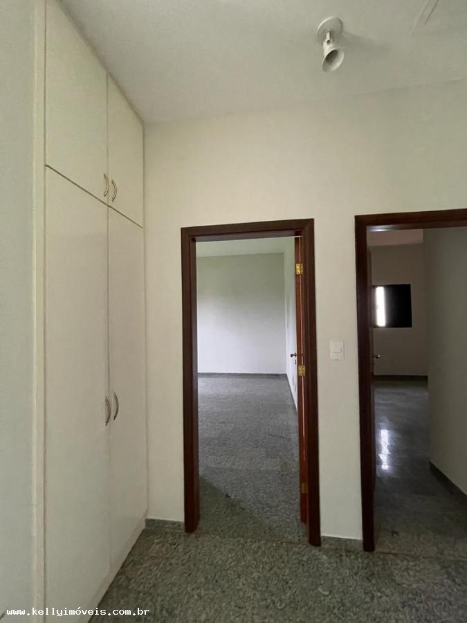 Casa de Condomínio à venda com 4 quartos, 400m² - Foto 29