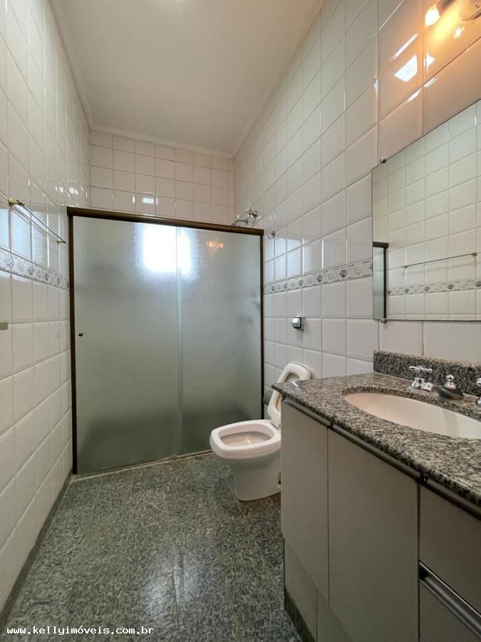 Casa de Condomínio à venda com 4 quartos, 400m² - Foto 16