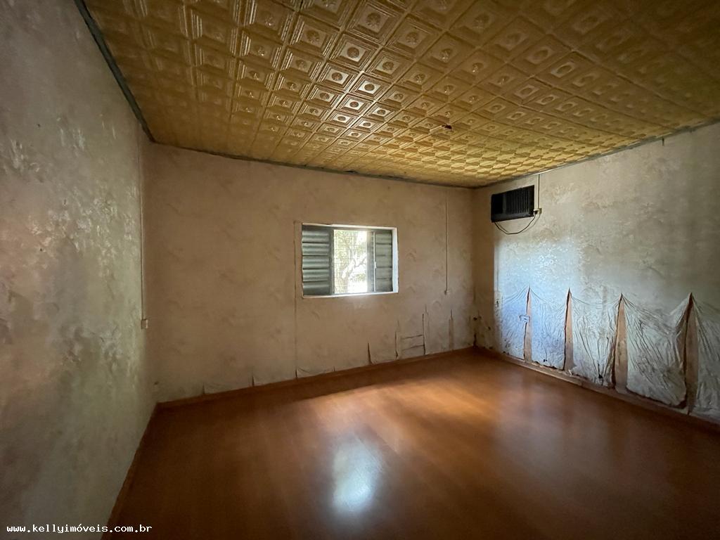 Casa à venda com 3 quartos, 316m² - Foto 10