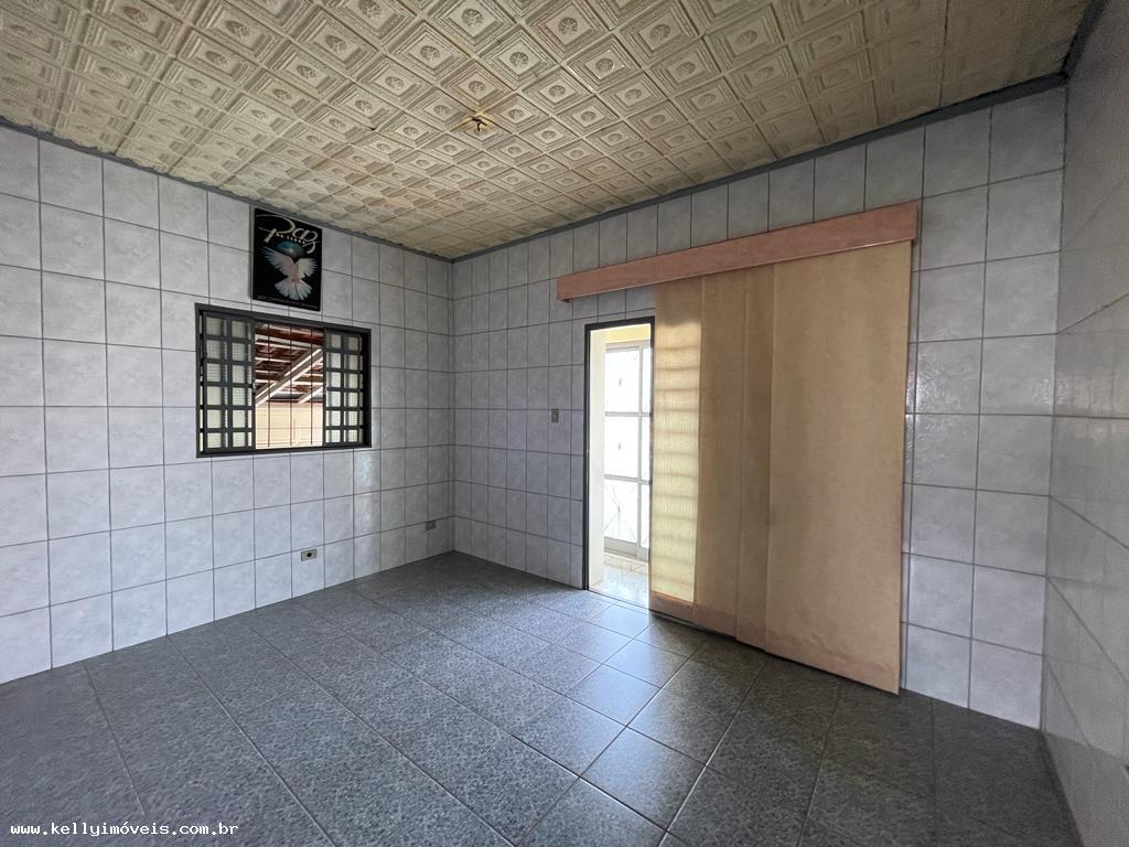 Casa à venda com 3 quartos, 316m² - Foto 9