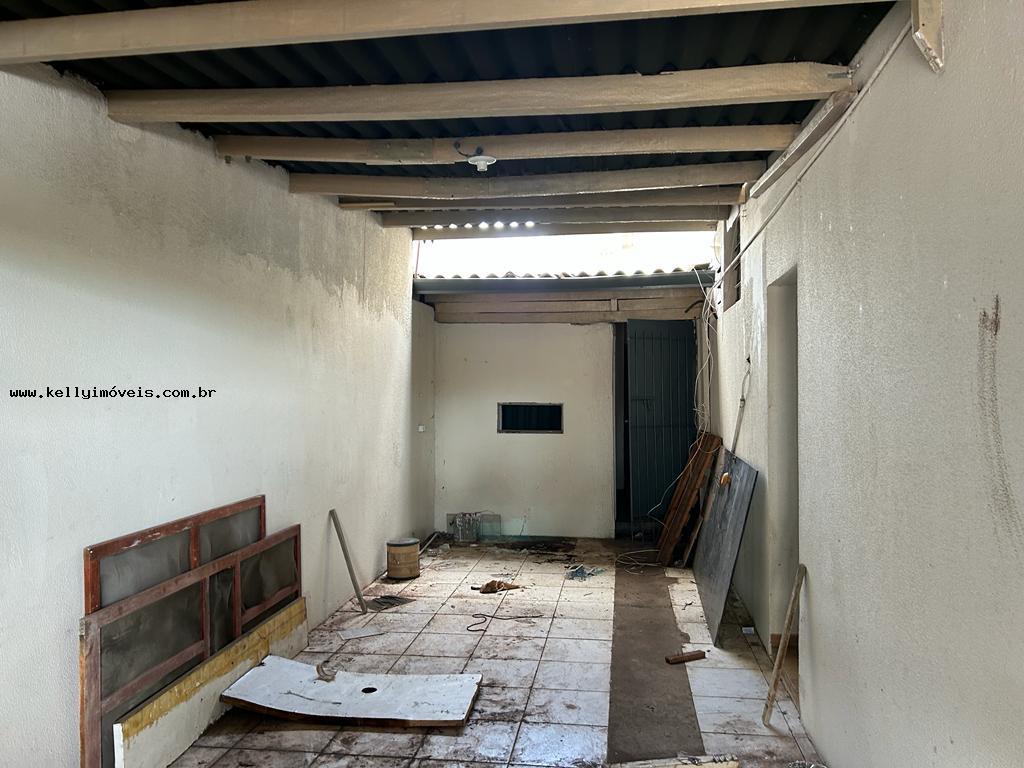 Prédio Inteiro à venda com 3 quartos, 250m² - Foto 9