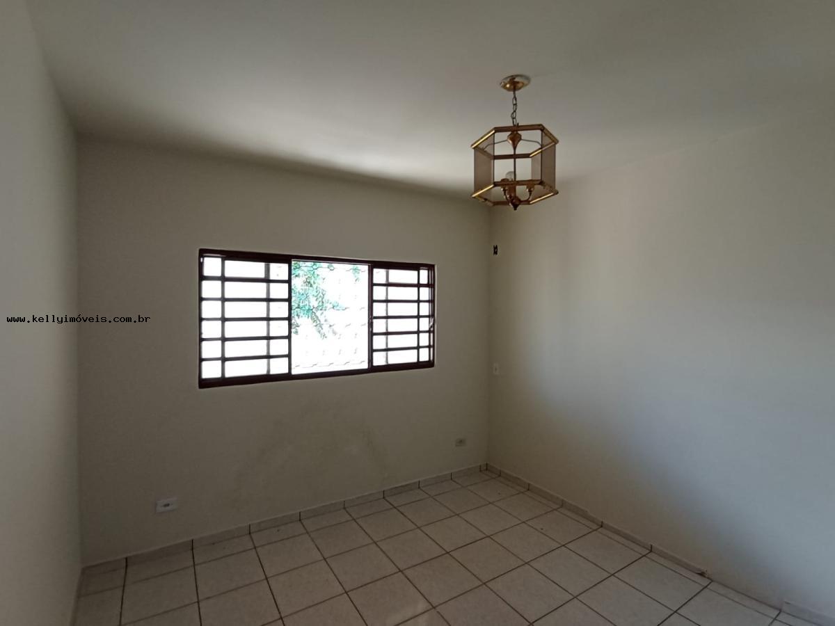 Casa à venda com 3 quartos, 200m² - Foto 9