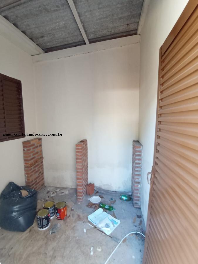 Casa à venda com 3 quartos, 200m² - Foto 16