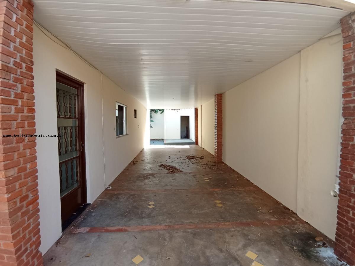 Casa à venda com 3 quartos, 200m² - Foto 14