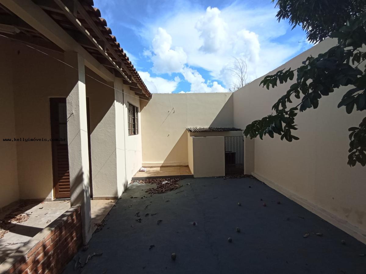 Casa à venda com 3 quartos, 200m² - Foto 17