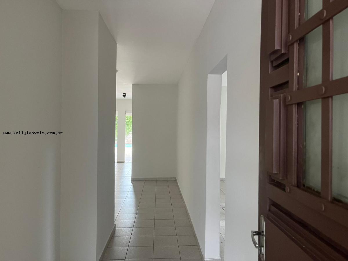 Casa à venda com 4 quartos, 363m² - Foto 4