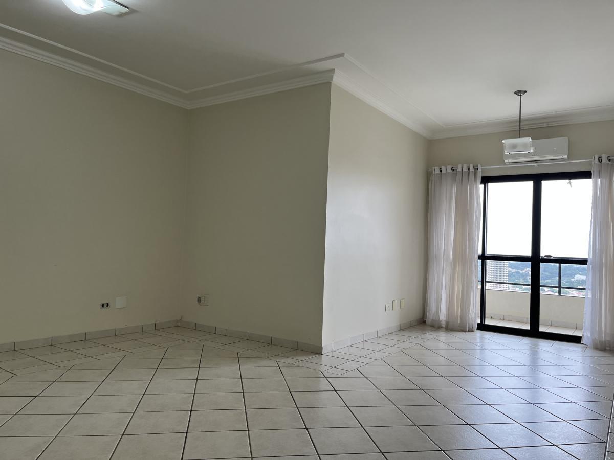 Apartamento à venda com 3 quartos, 272m² - Foto 2