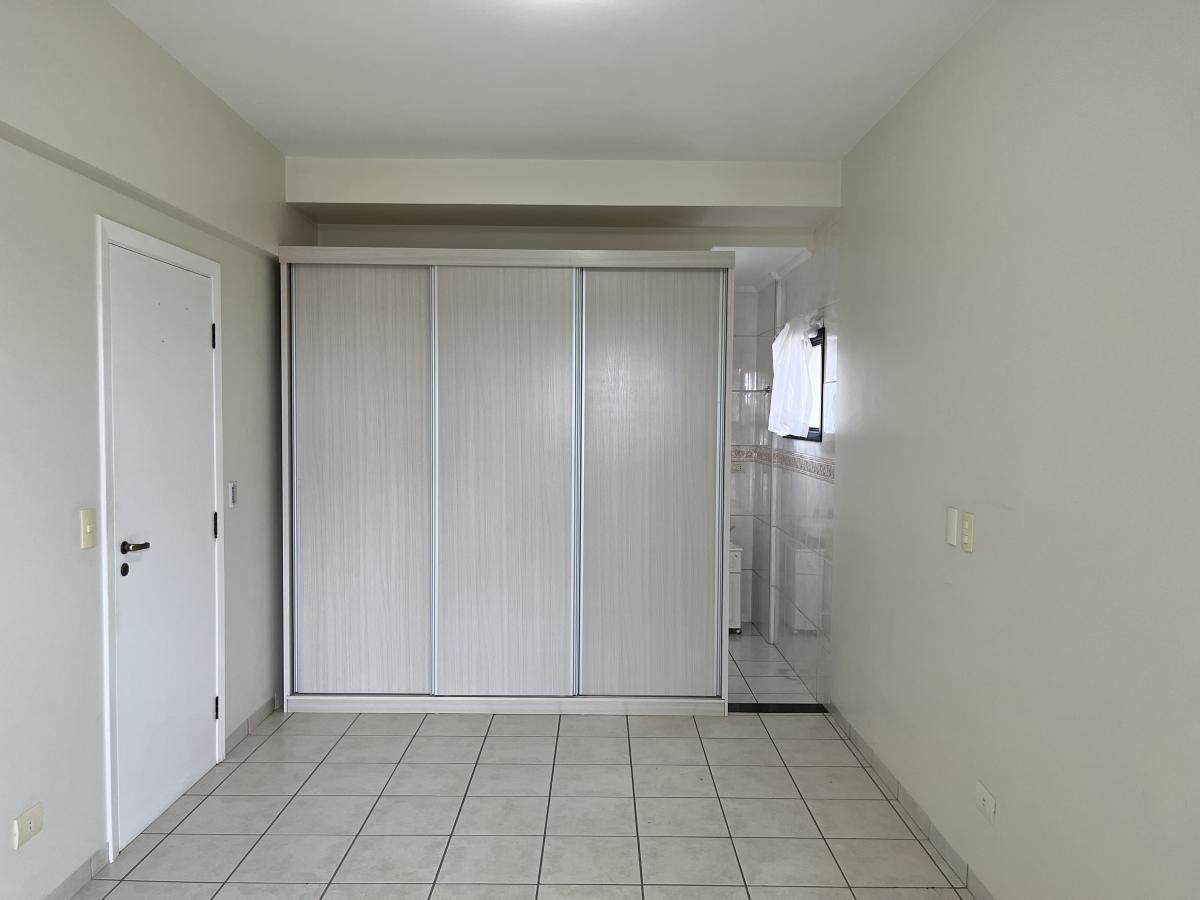 Apartamento à venda com 3 quartos, 272m² - Foto 6