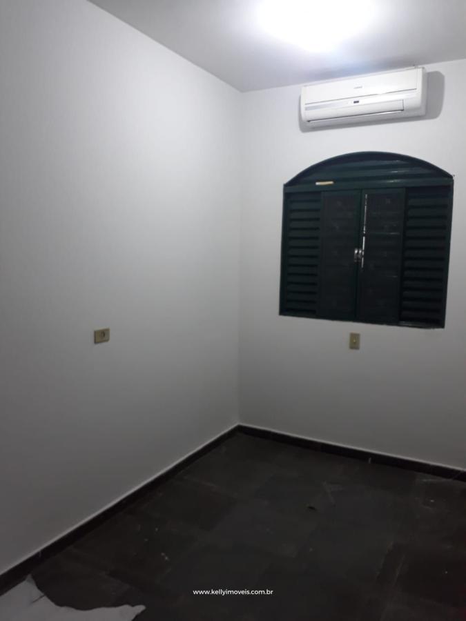 Casa à venda com 3 quartos, 250m² - Foto 11