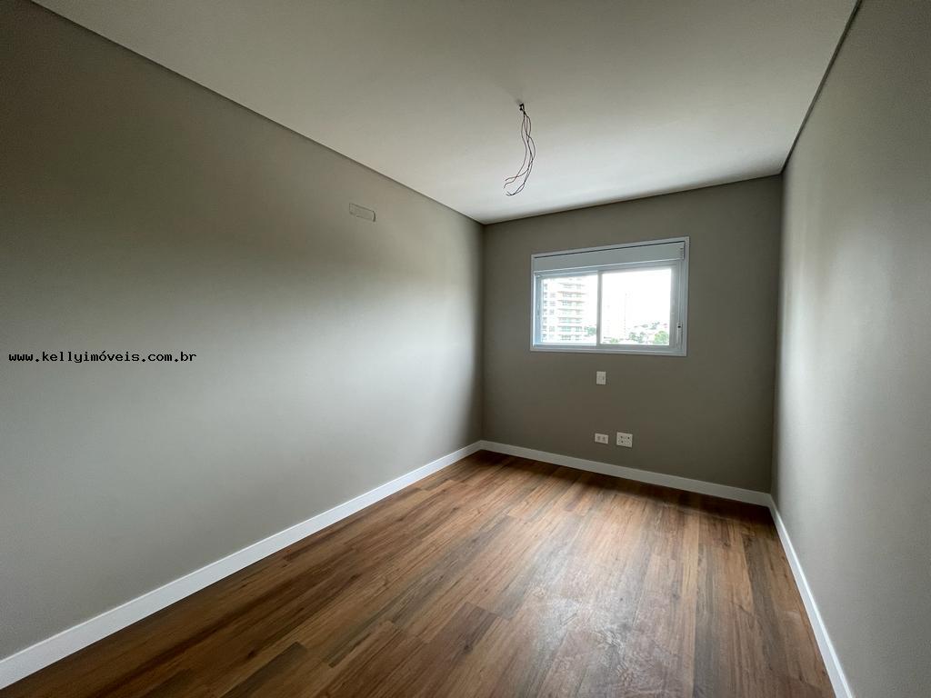 Apartamento à venda com 3 quartos, 96m² - Foto 13