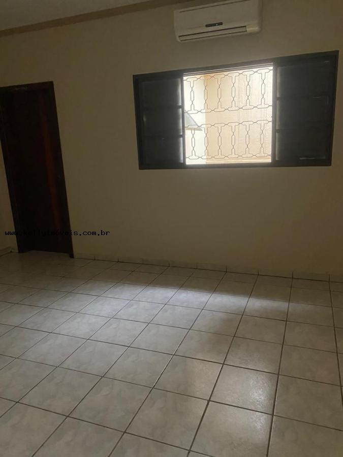 Casa à venda com 3 quartos, 180m² - Foto 7