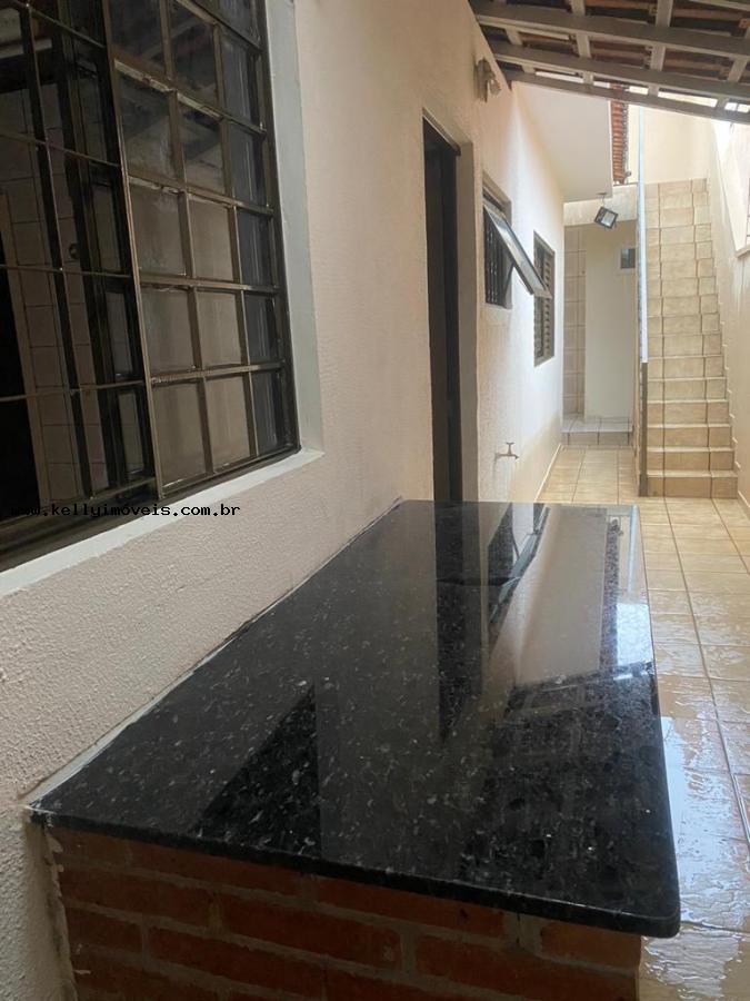 Casa à venda com 3 quartos, 180m² - Foto 11