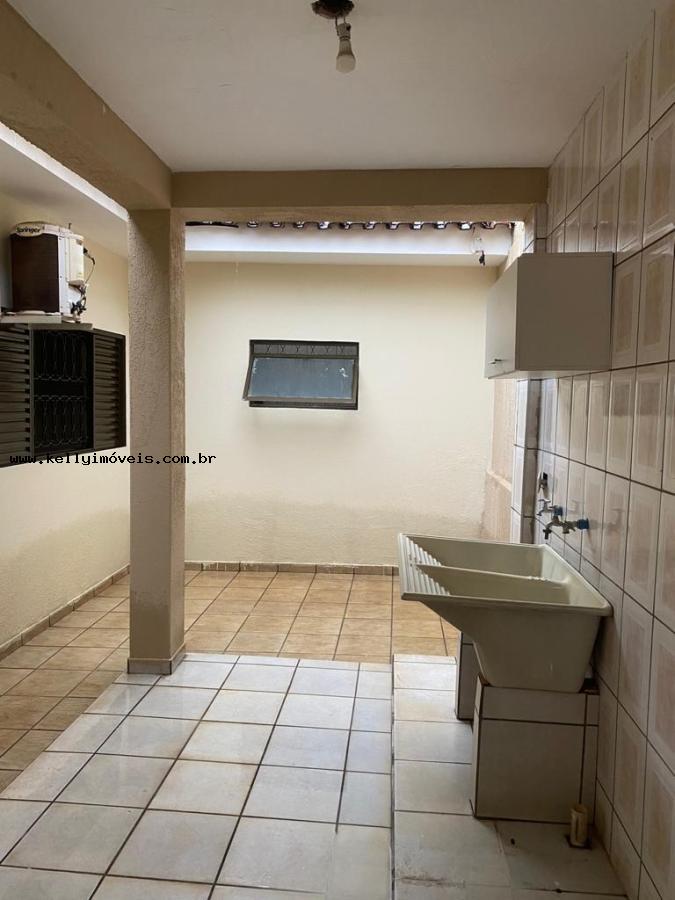 Casa à venda com 3 quartos, 180m² - Foto 13