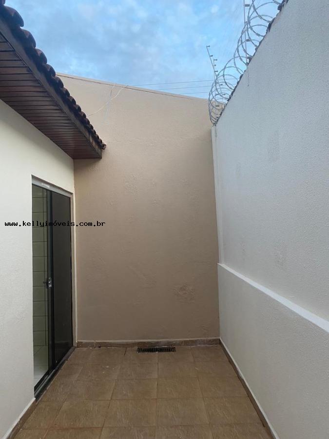 Casa à venda com 3 quartos, 180m² - Foto 4