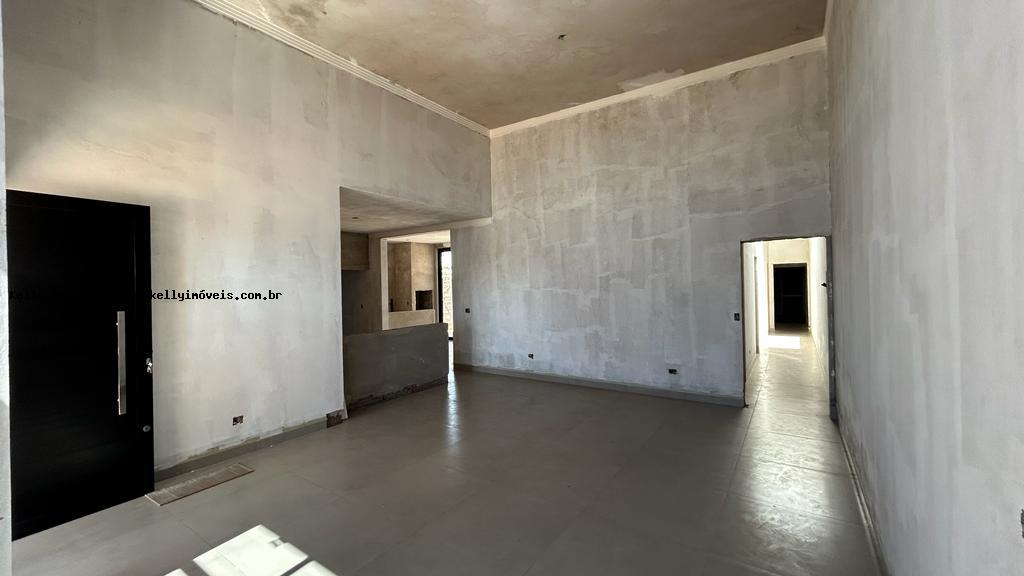 Casa de Condomínio à venda com 3 quartos, 300m² - Foto 4