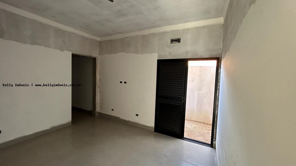 Casa de Condomínio à venda com 3 quartos, 300m² - Foto 17