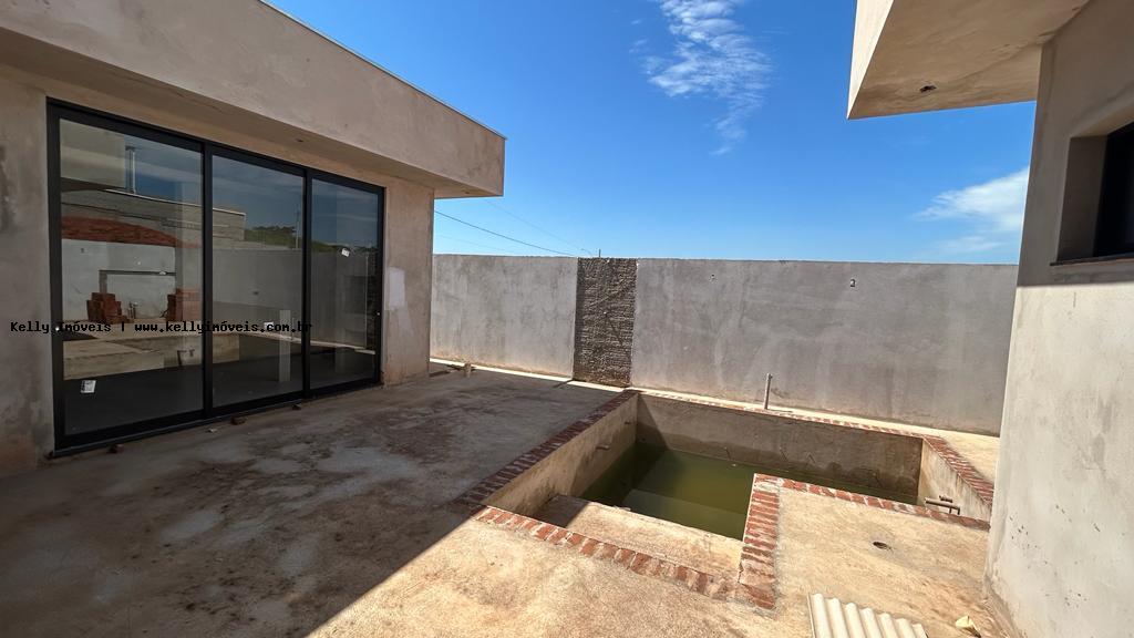 Casa de Condomínio à venda com 3 quartos, 300m² - Foto 22