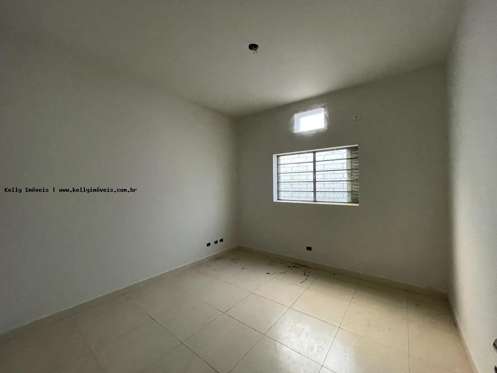 Casa à venda com 3 quartos, 281m² - Foto 4