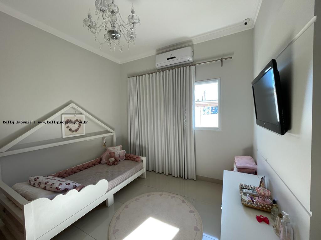 Casa de Condomínio à venda com 3 quartos, 320m² - Foto 13