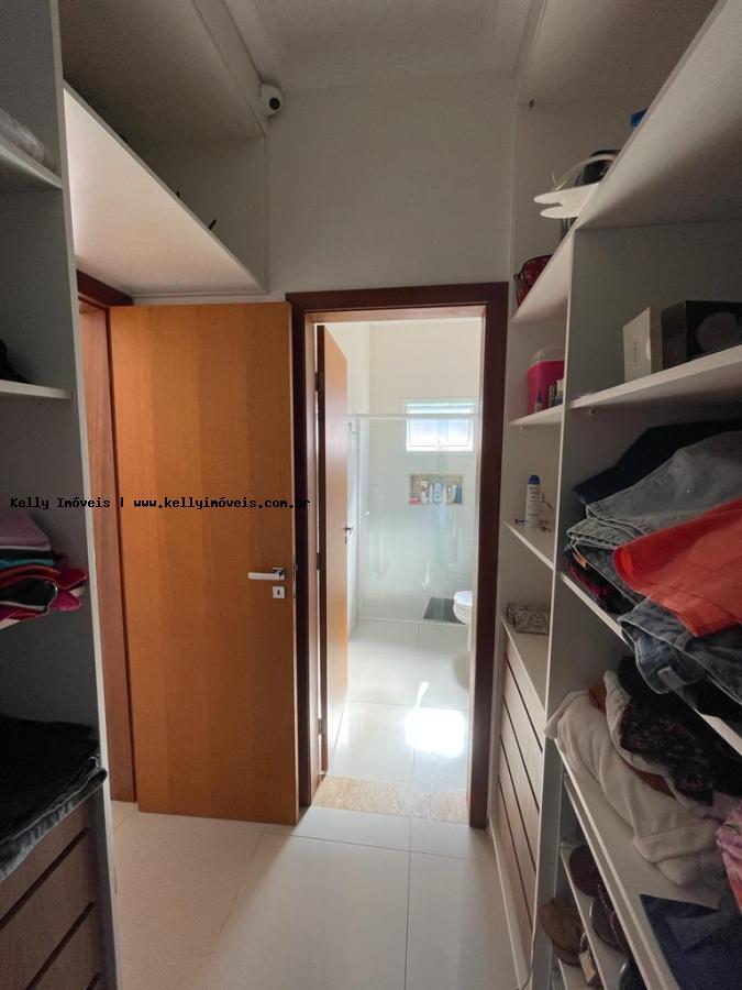 Casa de Condomínio à venda com 3 quartos, 320m² - Foto 21