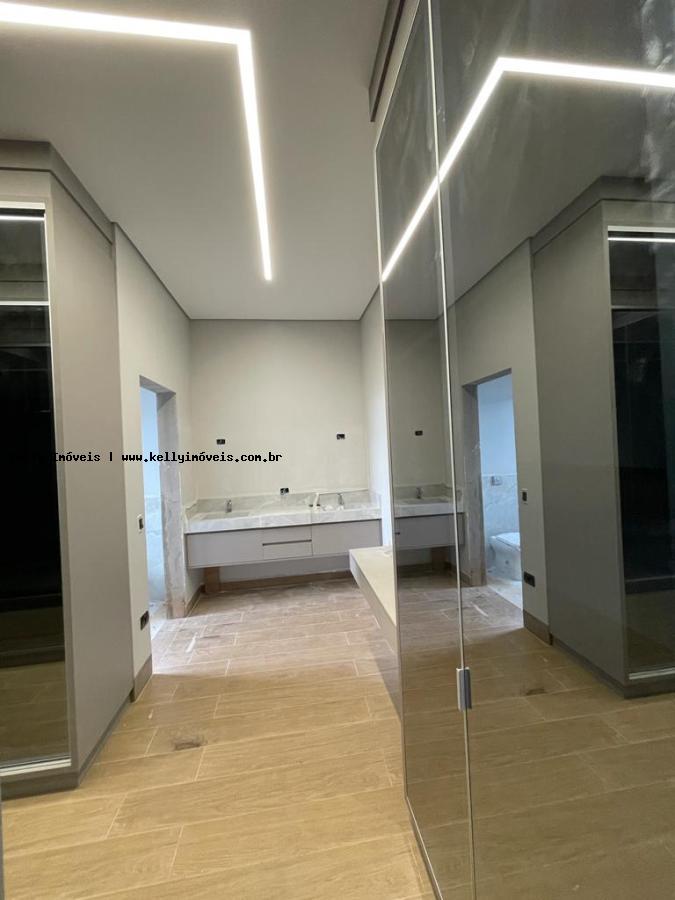 Casa de Condomínio à venda com 3 quartos, 241m² - Foto 18