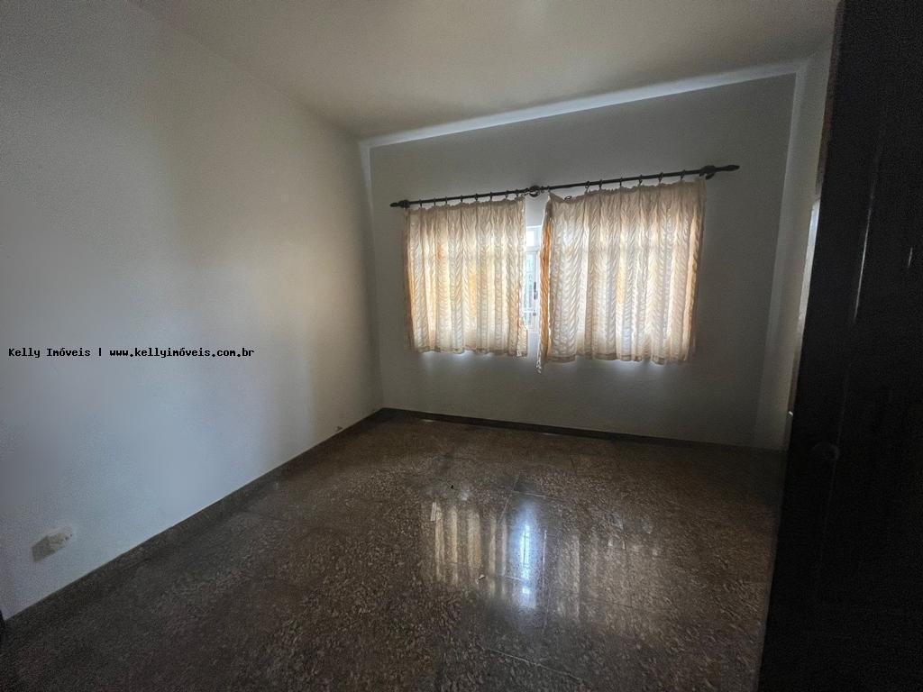 Casa à venda com 4 quartos, 445m² - Foto 5