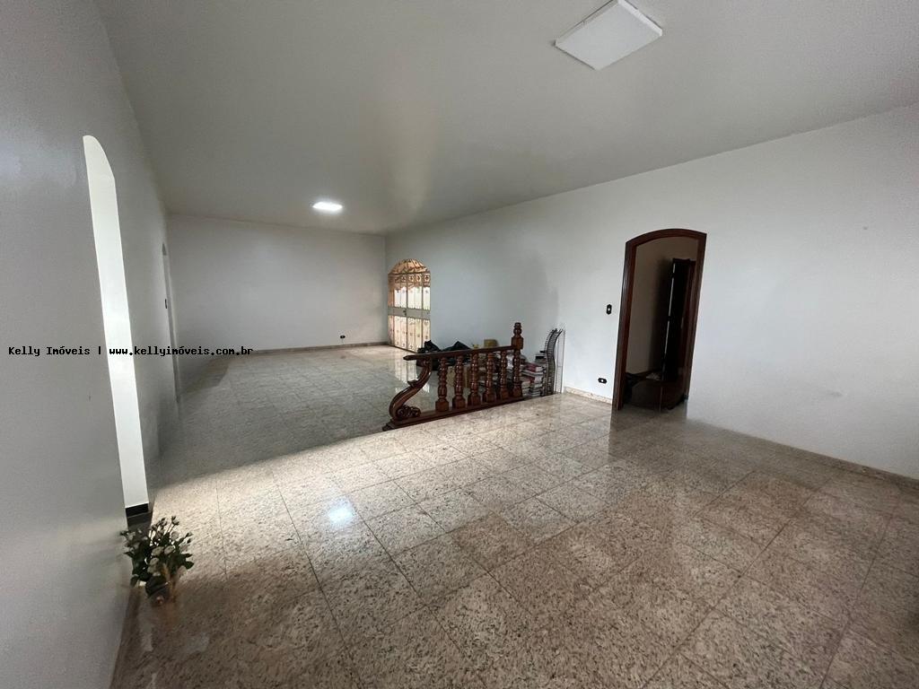 Casa à venda com 4 quartos, 445m² - Foto 6