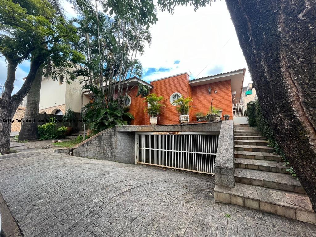 Casa à venda com 4 quartos, 445m² - Foto 1