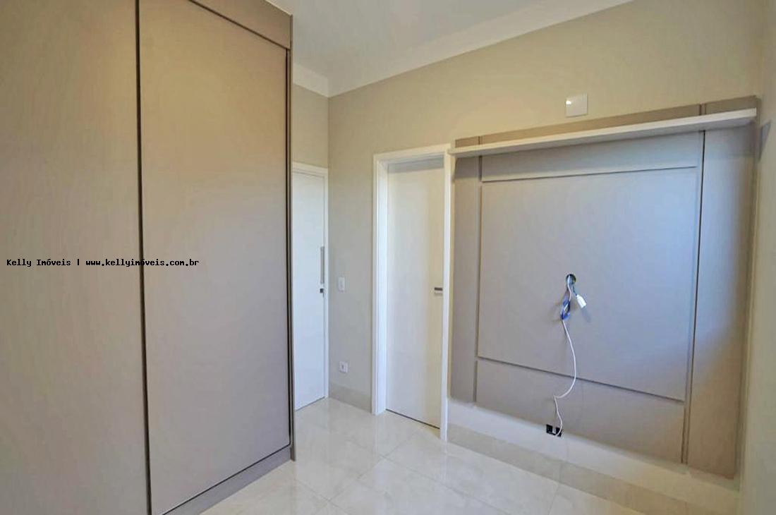 Casa de Condomínio à venda com 3 quartos, 300m² - Foto 5