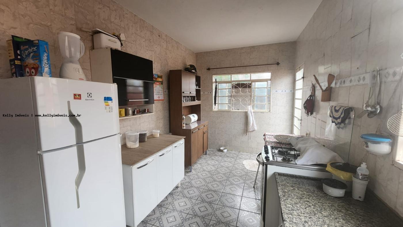 Casa à venda com 3 quartos, 242m² - Foto 6