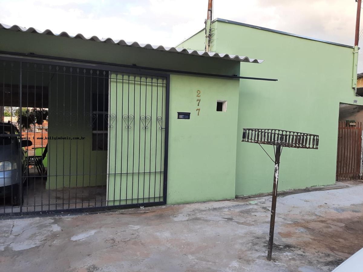 Casa à venda com 2 quartos, 340m² - Foto 1