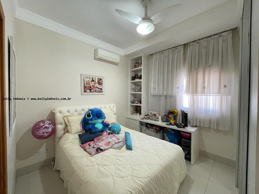 Casa de Condomínio à venda com 3 quartos, 360m² - Foto 17